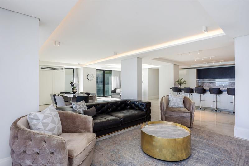 5 Bedroom Property for Sale in Bantry Bay Western Cape